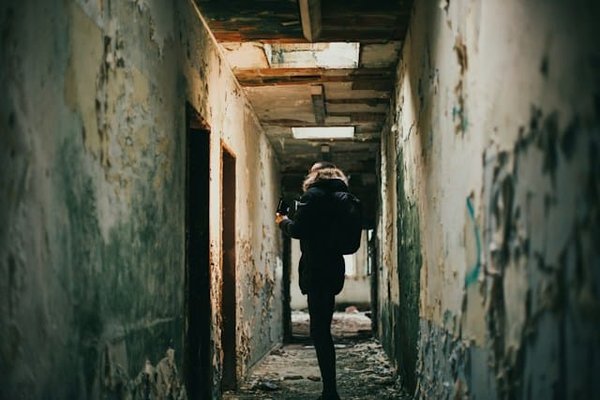 What are the health considerations for people engaging in urban exploration and urbex?