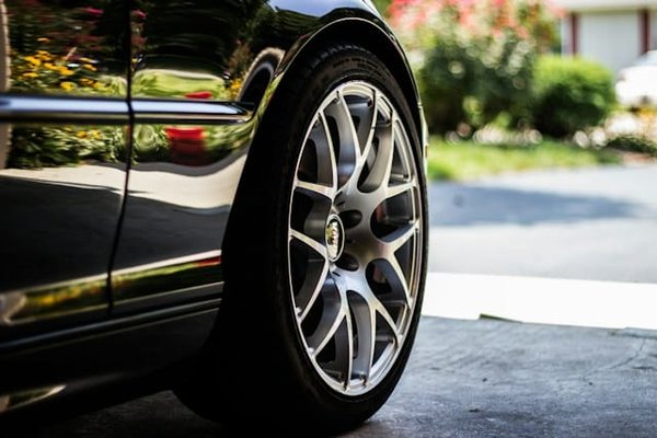 What's the Importance of Regularly Checking Your Car's Tire Pressure?